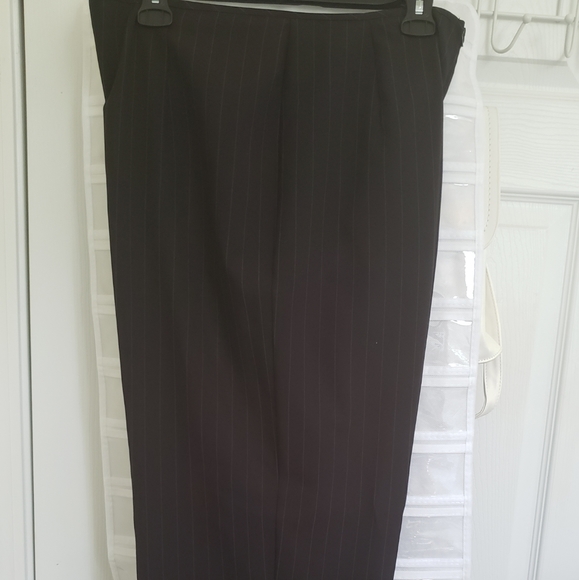 3 piece Business Suit - Picture 3 of 4